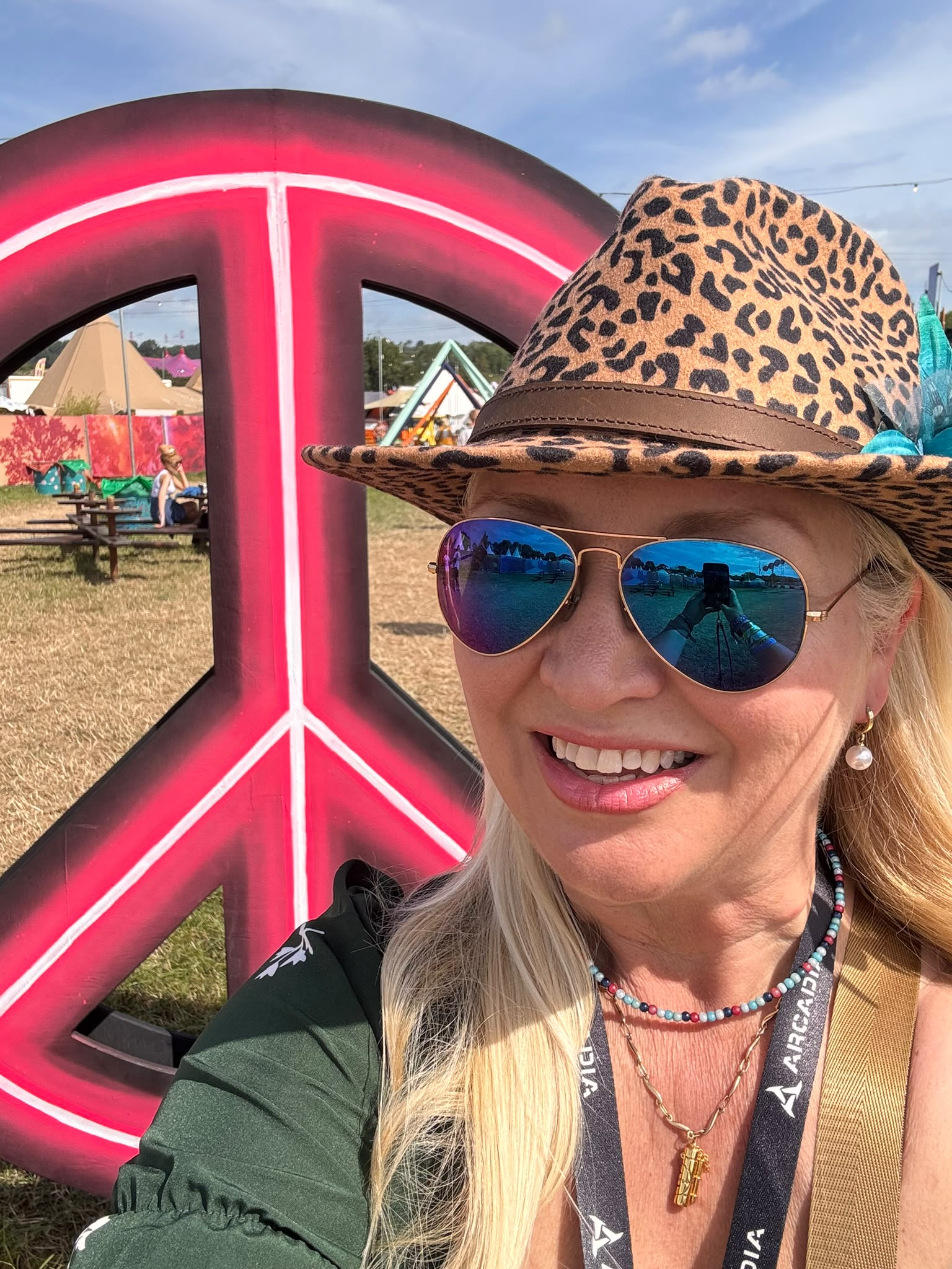 SJ at a festival